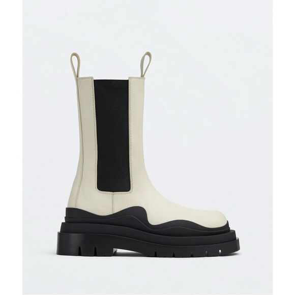 Bottega Veneta Tire Chelsea Boot Size 39.5$1450